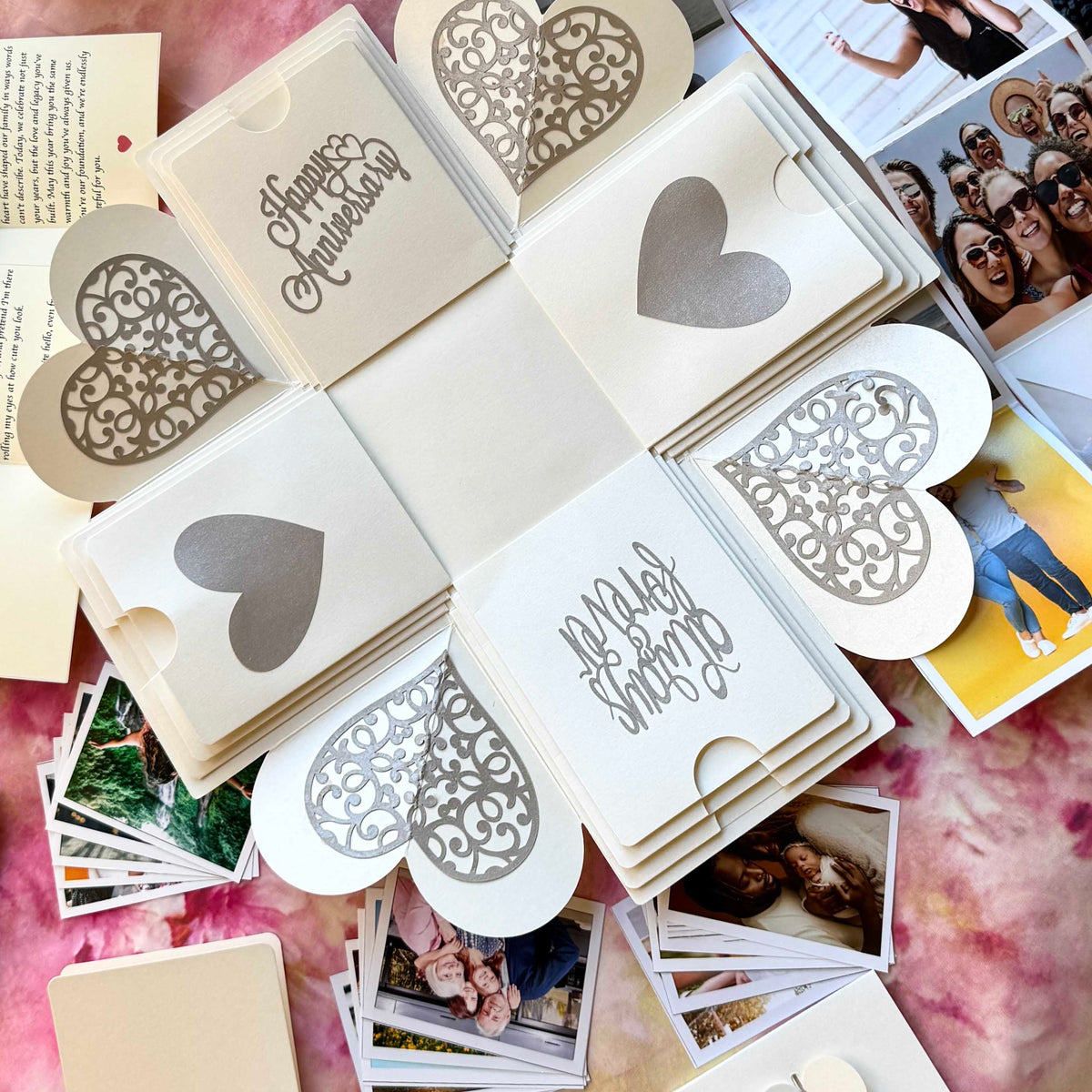 White Anniversary Explosion Gift Box – Mini Surprise with layered folds, personalized photos, and love messages in a clean, minimal design.